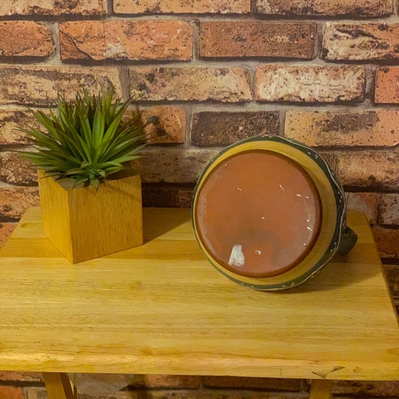 Beautiful glazed water jug/ pitcher hand painted in Provençal tones - Picture 3 of 4